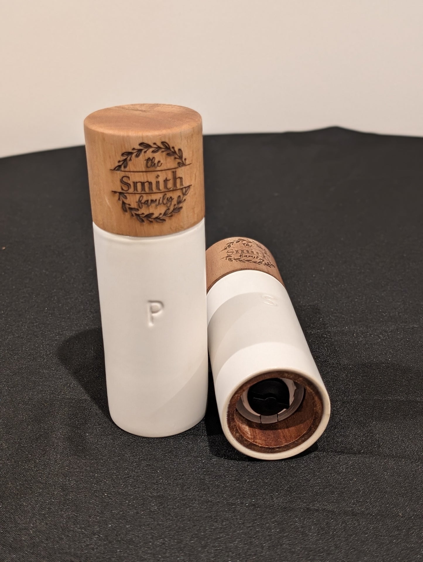 Customized Stoneware/Acacia Wood Salt & Pepper Grinder