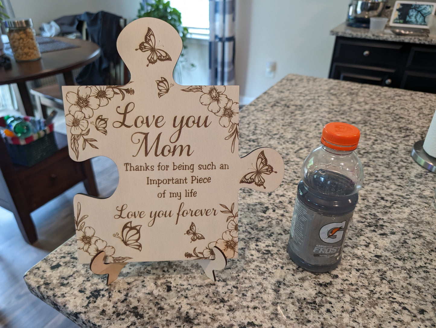 "Love You Mom" Puzzle Piece w/Stand